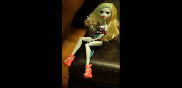  BEAUTIFUL Lagoona doll (Monster High) gets DRENCHED in CUM 19 TIMES